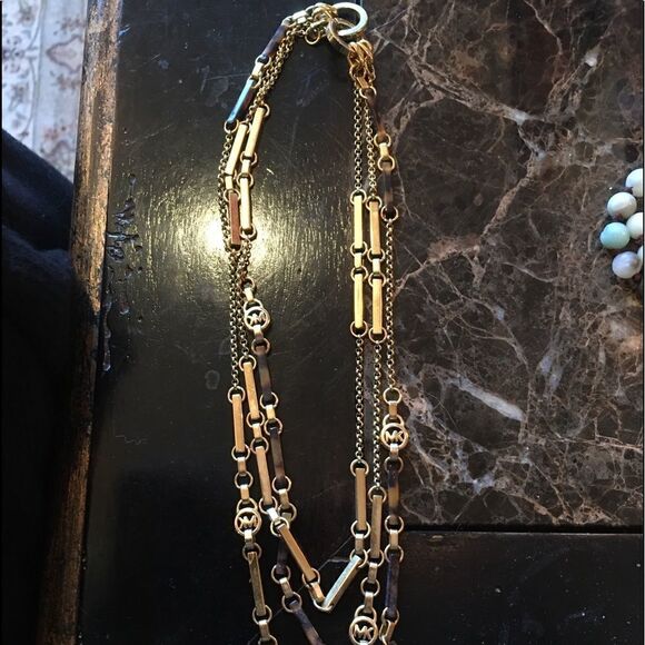 KORS’ 3 Strand TortoiseShell & Gold Necklace - Picture 6 of 9